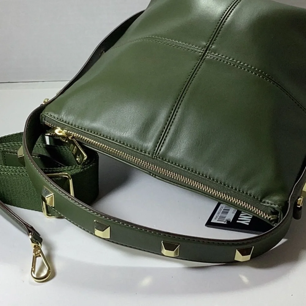 Dkny sophisticated subtle